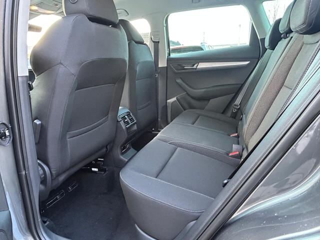 Skoda Karoq Selection 2.0 TDI DSG AHK*Android Auto*Keyless*ACC*SHZ*Kamera*PDC*Klimaauto*SUNSET*LED 