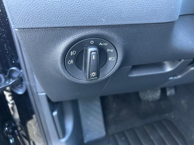 Skoda Karoq Selection 1.5 TSI DSG AHK*Android Auto*Keyless*SHZ*PDC*Klimaauto*SUNSET*LED 