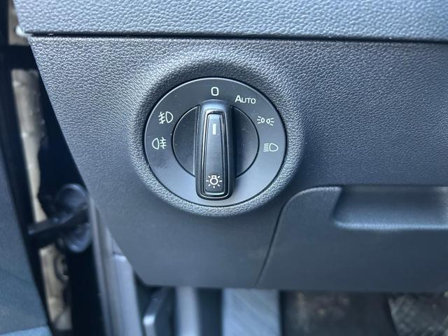 Skoda Karoq Selection 1.5 TSI DSG AHK*Android Auto*E-Heck*Keyless*ACC*SHZ*PDC*Klimaauto*SUNSET*LED 