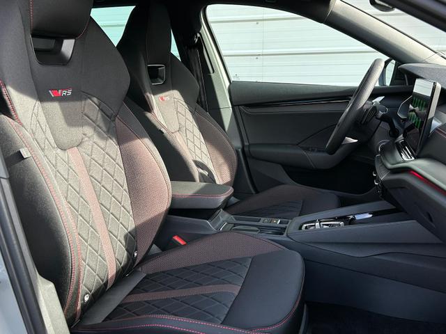 Skoda Octavia Combi RS Kombi 2.0 TSI DSG 265 PS AHK*Panorama*DCC*19"*Android Auto*Navi*SHZ*360&deg;*E-Heck 