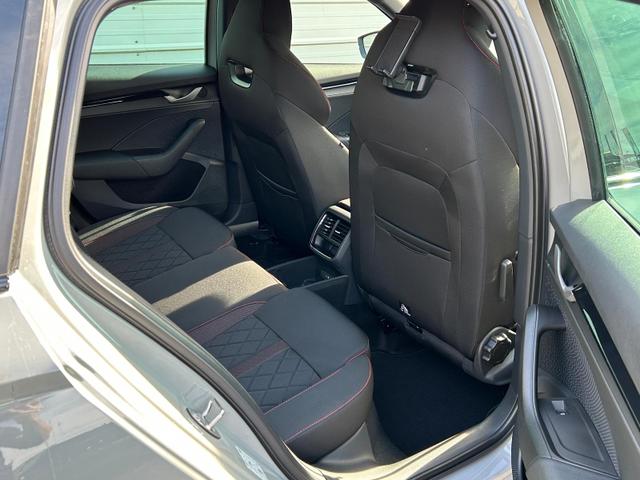 Skoda Octavia Combi RS Kombi 2.0 TSI DSG 265 PS AHK*Panorama*DCC*19"*Android Auto*Navi*SHZ*360&deg;*E-Heck 