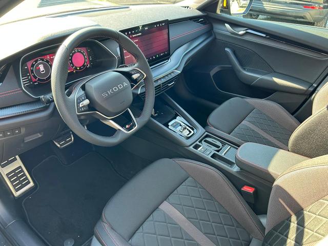 Skoda Octavia Combi RS Kombi 2.0 TSI DSG 265 PS AHK*Panorama*DCC*19"*Android Auto*Navi*SHZ*360&deg;*E-Heck 