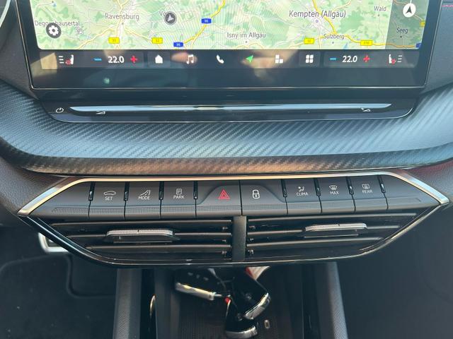 Skoda Octavia Combi RS Kombi 2.0 TSI DSG 265 PS AHK*Panorama*DCC*19"*Android Auto*Navi*SHZ*360&deg;*E-Heck 