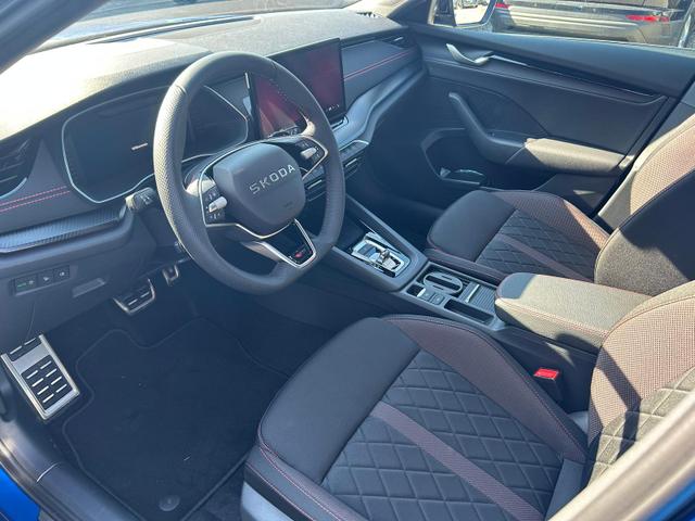 Skoda Octavia Combi RS Kombi 2.0 TSI DSG 265 PS AHK*Panorama*DCC*19"*Android Auto*Navi*SHZ*360&deg;*E-Heck 