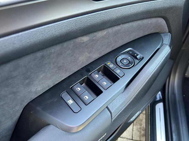 Kia Sportage GT Line 1.6 T-GDI DCT Leder*19"*Android Auto*Navi*SHZ*E-Heck*ACC*360&deg;Kamera 