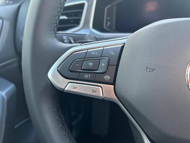 Volkswagen T-Roc Limited Style 1.5 TSI DSG AHK*Android Auto*Matrix LED*EasyOpen*R2D*ACC*SHZ*Kamera*17"*2Z Klimaauto 