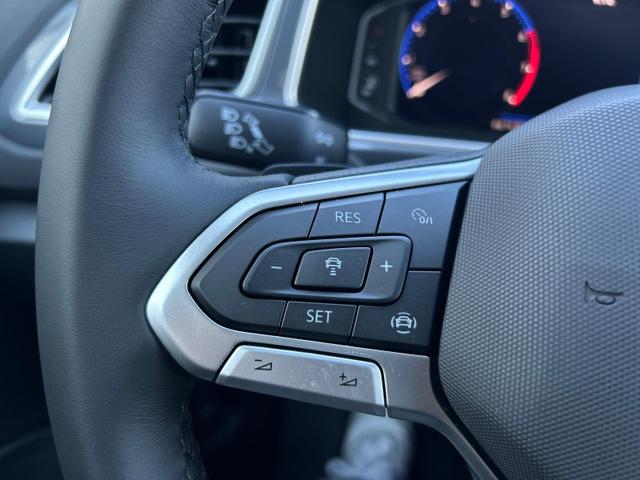 Volkswagen T-Roc Limited Style 1.5 TSI DSG AHK*Android Auto*Matrix LED*EasyOpen*R2D*ACC*SHZ*Kamera*17"*2Z Klimaauto 