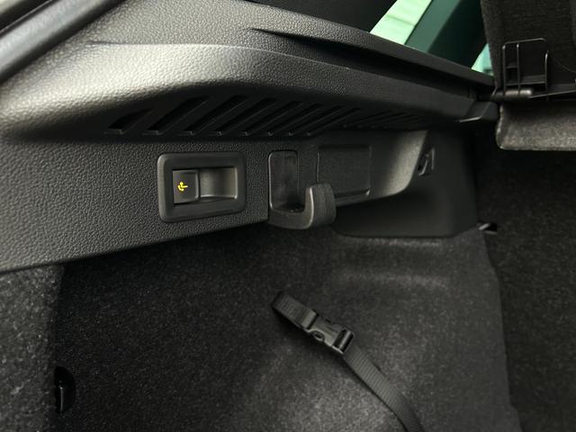 Skoda Kamiq Monte Carlo 1.5 TSI DSG *AHK*PANO*ACC*MATRIX*SHZ*KAMERA*Keyless 