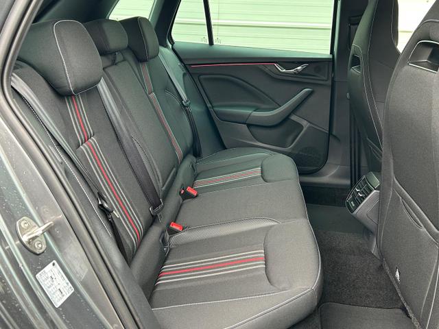 Skoda Kamiq Monte Carlo 1.5 TSI DSG *18Zoll*AHK*PANO*ACC*MATRIX*KAMERA 