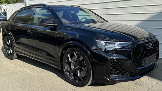 Audi RS Q8 performance 4.0l Quattro 640 PS VOLL*UPE 196TEUR* TOP 