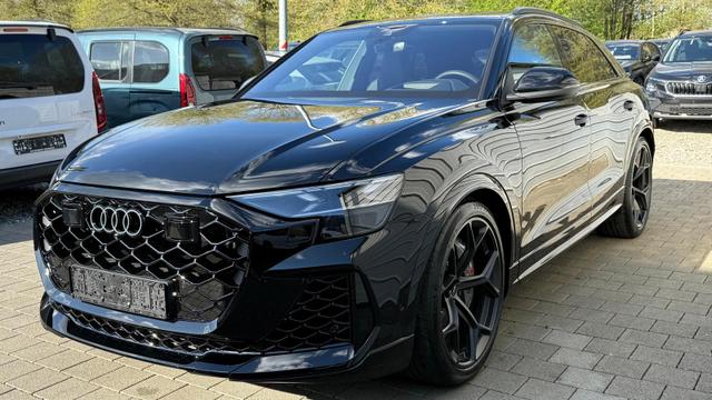 Audi RS Q8 performance 4.0l Quattro 640 PS VOLL*UPE 196TEUR* TOP 