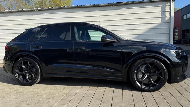 Audi RS Q8 performance 4.0l Quattro 640 PS VOLL*UPE 196TEUR* TOP 