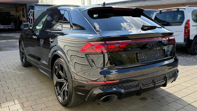 Audi RS Q8 performance 4.0l Quattro 640 PS VOLL*UPE 196TEUR* TOP 