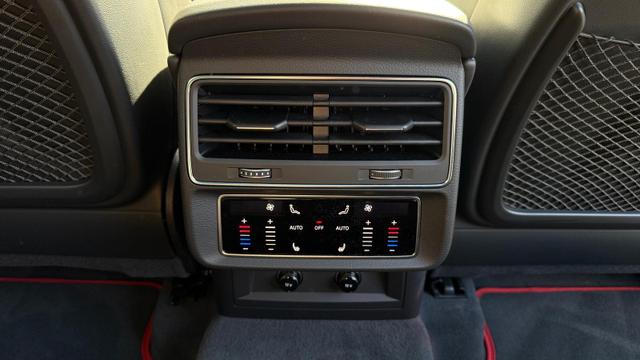 Audi RS Q8 performance 4.0l Quattro 640 PS VOLL*UPE 196TEUR* TOP 