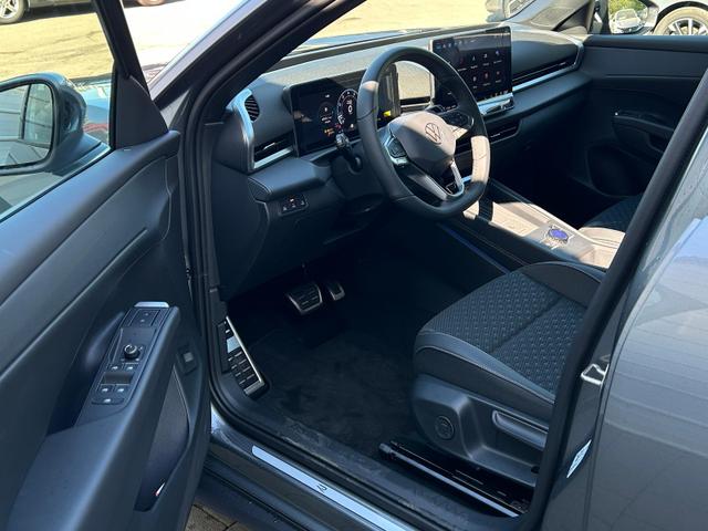 Volkswagen T-Roc R-Line 1.5 eTSI DSG Neues Modell*AHK*Matrix*19"*Android Auto*EasyOpen*SHZ*Kamera*ParkAsstPro*ACC*Keyless 
