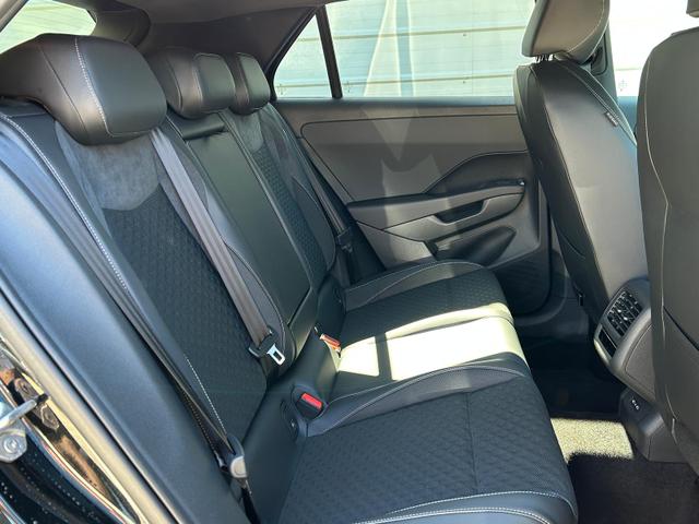 Volkswagen T-Roc R-Line 1.5 eTSI DSG Neues Modell*AHK*Matrix*19"*Android Auto*EasyOpen*SHZ*Kamera*ParkAsstPro*ACC*Keyless 