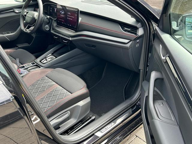 Octavia Combi RS Kombi 2.0 TSI DSG 265 PS AHK*Panorama*DCC*Android Auto*Navi*SHZ*360&deg;*E-Heck 