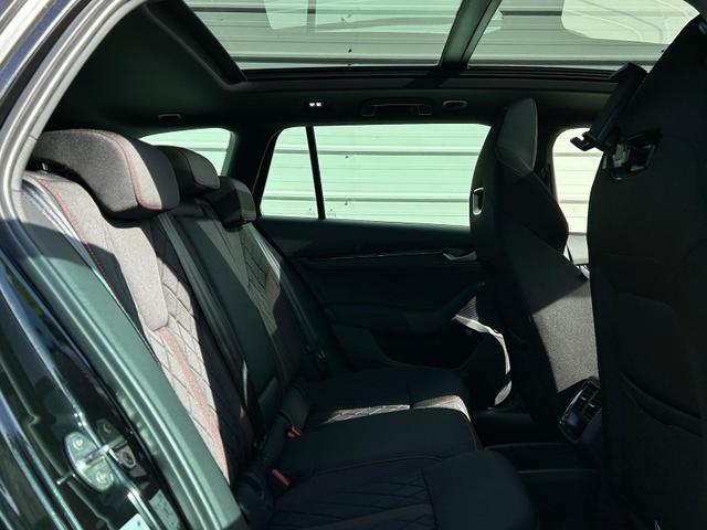 Octavia Combi RS Kombi 2.0 TSI DSG 265 PS AHK*Panorama*DCC*19"*Android Auto*Navi*SHZ*360&deg;*E-Heck 