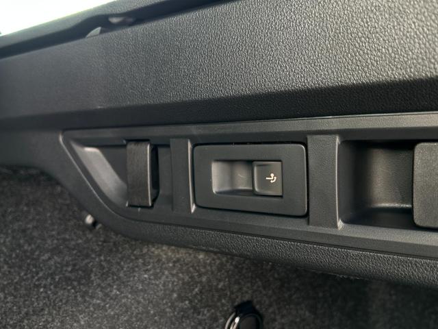 Octavia Combi RS Kombi 2.0 TSI DSG 265 PS AHK*Panorama*DCC*19"*Android Auto*Navi*SHZ*360&deg;*E-Heck 