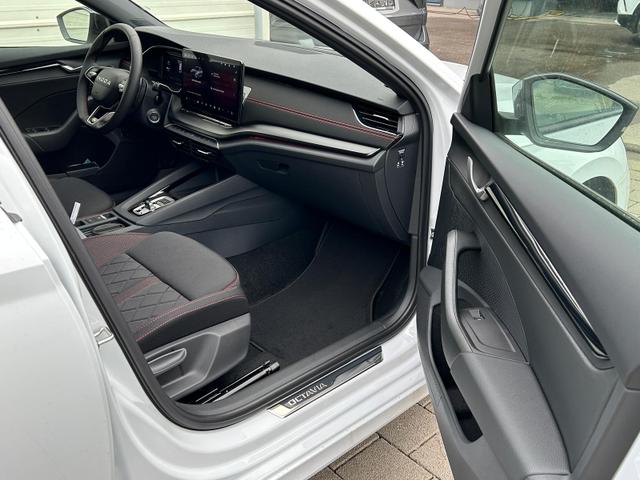 Octavia Combi RS Kombi 2.0 TSI DSG 265 PS AHK*Panorama*DCC*19"*Android Auto*Navi*SHZ*360&deg;*E-Heck 