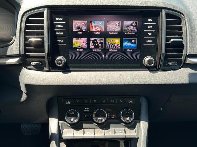 Skoda Karoq Extra 1.5 TSI DSG AHK*Android Auto*SHZ*ACC*Keyless*Kamera*17" LM* 2Z Klimaauto*SUNSET 