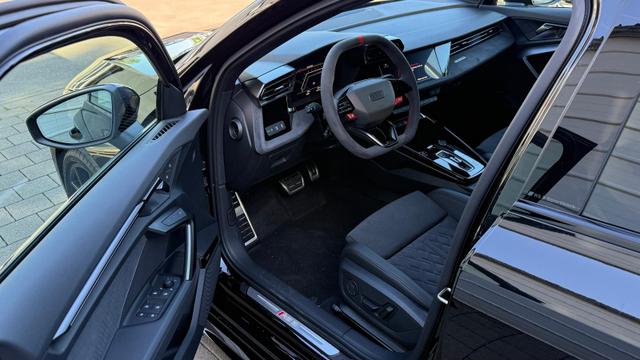 RS3 Sportback 2.5l Quattro S tronic NAVI*SONOS*ParkAsst*360&deg;*Matrix*AsstPak*Keyless* 