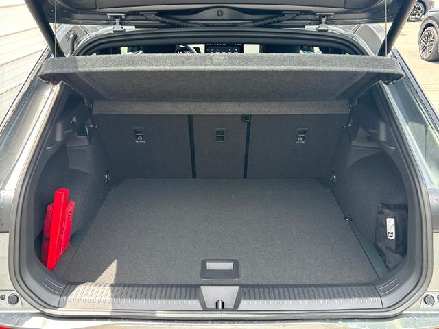 Volkswagen T-Roc R-Line 1.5 eTSI DSG Neues Modell*AHK*Matrix*19"*Android Auto*EasyOpen*SHZ*Kamera*ParkAsstPro*ACC*Keyless 