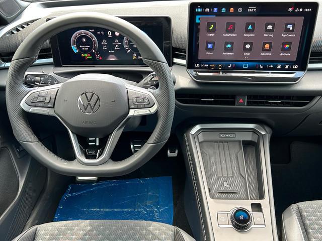 Volkswagen T-Roc R-Line 1.5 eTSI DSG Neues Modell*AHK*Matrix*19"*Android Auto*EasyOpen*SHZ*Kamera*ParkAsstPro*ACC*Keyless 