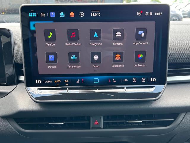Volkswagen T-Roc R-Line 1.5 eTSI DSG Neues Modell*AHK*Matrix*19"*Android Auto*EasyOpen*SHZ*Kamera*ParkAsstPro*ACC*Keyless 