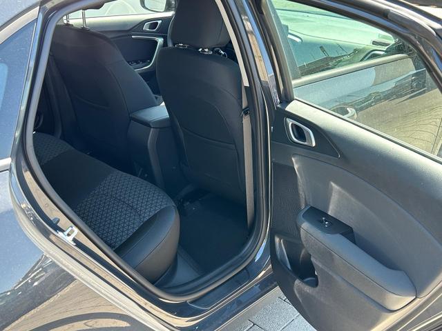 Kia Ceed Silver Android 1.5 T-GDi, DCT Auto*Navi*WinterPak*Kamera*Klima*PDC hinten 
