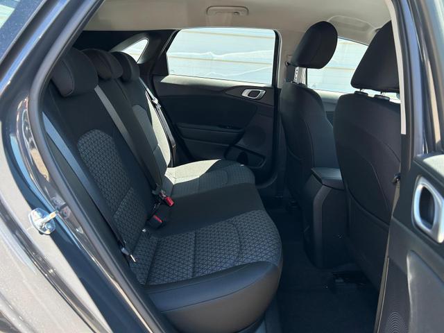 Kia Ceed Silver Android 1.5 T-GDi, DCT Auto*Navi*WinterPak*Kamera*Klima*PDC hinten 