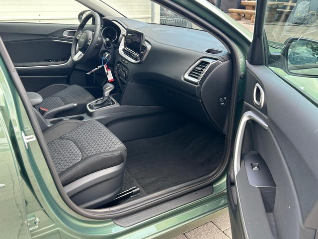Kia Ceed Silver Android 1.5 T-GDi, DCT Auto*Navi*WinterPak*Kamera*Klima*PDC hinten 