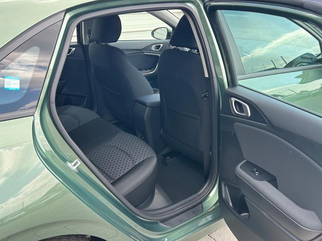 Kia Ceed Silver Android 1.5 T-GDi, DCT Auto*Navi*WinterPak*Kamera*Klima*PDC hinten 