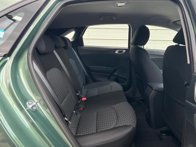 Kia Ceed Silver Android 1.5 T-GDi, DCT Auto*Navi*WinterPak*Kamera*Klima*PDC hinten 