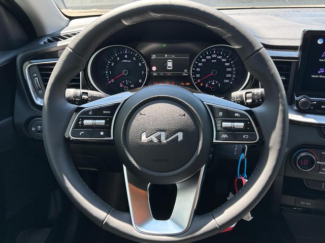 Kia Ceed Gold Android 1.5 T-GDi, DCT Auto*Navi*WinterPak*Klimaauto*16"*Kamera*PrivacyGlas* 