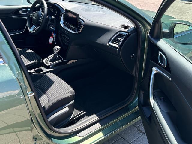 Kia Ceed Gold Android 1.5 T-GDi, DCT Auto*Navi*WinterPak*Klimaauto*16"*Kamera*PrivacyGlas* 