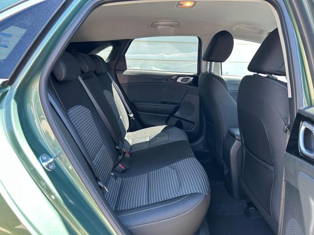 Kia Ceed Gold Android 1.5 T-GDi, DCT Auto*Navi*WinterPak*Klimaauto*16"*Kamera*PrivacyGlas* 