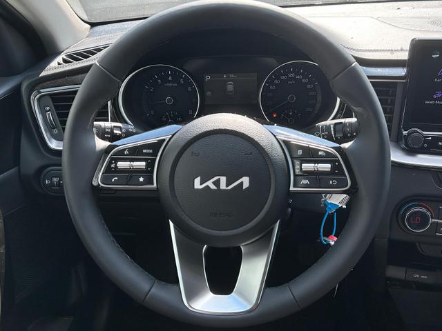 Kia Ceed Gold Android 1.5 T-GDi, DCT Auto*Navi*WinterPak*Klimaauto*16"*Kamera*PrivacyGlas* 