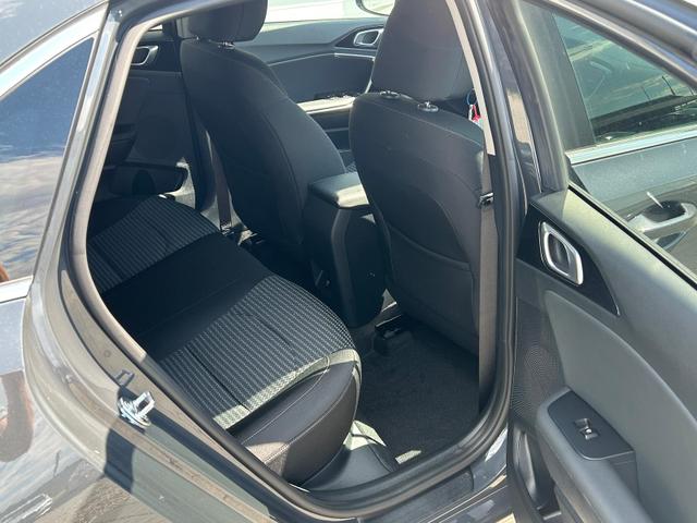 Kia Ceed Gold Android 1.5 T-GDi, DCT Auto*Navi*WinterPak*Klimaauto*16"*Kamera*PrivacyGlas* 