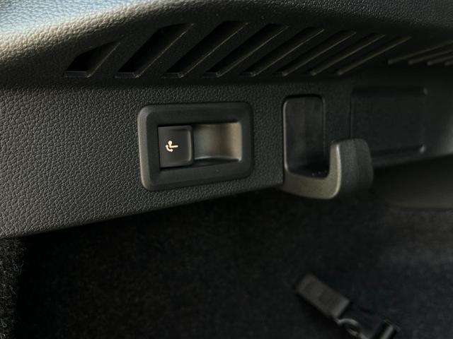 Skoda Kamiq Extra 1.5 TSI DSG AHK*Android Auto*BlackPak*Keyless*SHZ*Kamera*5J Garantie*Klimaauto 