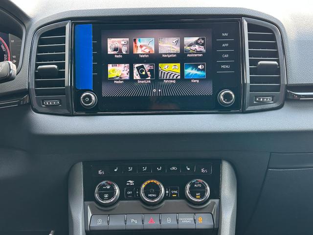 Karoq Sportline 2.0 TDI DSG AHK*NAVI*Android Auto**SHZ*Keyless*Kamera*ACC 