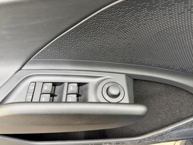 Skoda Elroq Sportline 60 204 PS Android Auto*Navi*SHZ v/h*Kamera*E-Heck*Kessy*ACC 