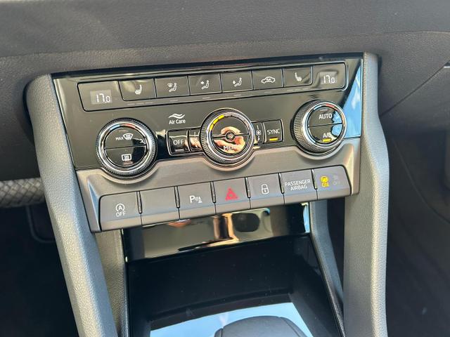 Skoda Karoq Extra Plus 1.5 TSI DSG AHK*Android Auto*Matrix*E-Heck*SHZ*ACC*Keyless*Kamera*17" LM* 2Z Klimaauto*SUNSET 