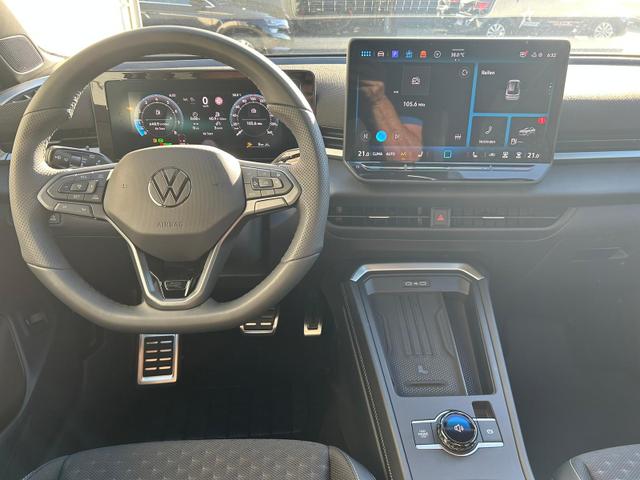 Volkswagen T-Roc R-Line 1.5 eTSI DSG Neues Modell*AHK*BlackStyle*Matrix*19"*Android Auto*EasyOpen*SHZ*Kamera*ParkAsstPro*ACC*Keyless 