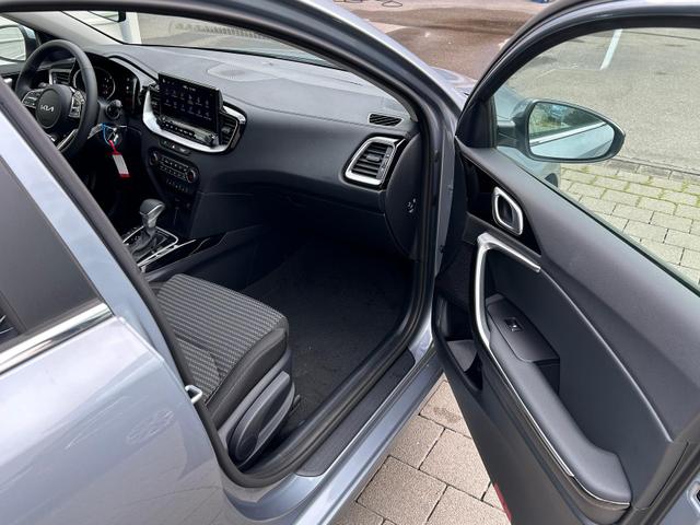 Ceed Gold 1.5 T-GDi, DCT Android Auto*Navi*WinterPak*Klimaauto*16"*Kamera*PrivacyGlas* 