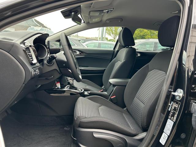 Kia Ceed Gold 1.5 T-GDi, DCT Android Auto*Navi*WinterPak*Klimaauto*16"*Kamera*PrivacyGlas* 