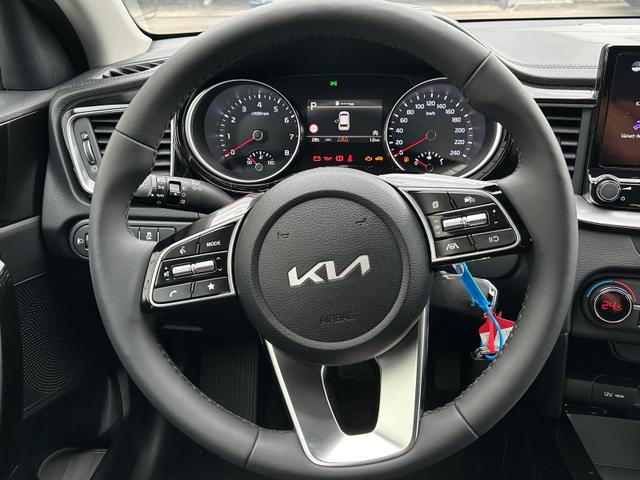 Kia Ceed Gold 1.5 T-GDi, DCT Android Auto*Navi*WinterPak*Klimaauto*16"*Kamera*PrivacyGlas* 