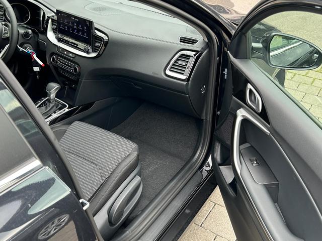 Kia Ceed Gold 1.5 T-GDi, DCT Android Auto*Navi*WinterPak*Klimaauto*16"*Kamera*PrivacyGlas* 