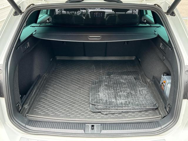Volkswagen Passat Variant R-Line 1.5 TSI Android Auto*Navi*SHZ*E-Heck*ACC*Kamera* 