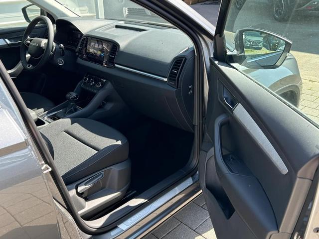 Skoda Karoq Extra 2.0 TDI DSG 4x4 AHK*Android Auto*SHZ*ACC*Keyless*Kamera*17" LM* 2Z Klimaauto*SUNSET 